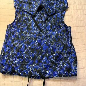 Edgy Athleisure Streetwear Demi Lovato Fabletics Abstract Athletic Tank Top XXS
